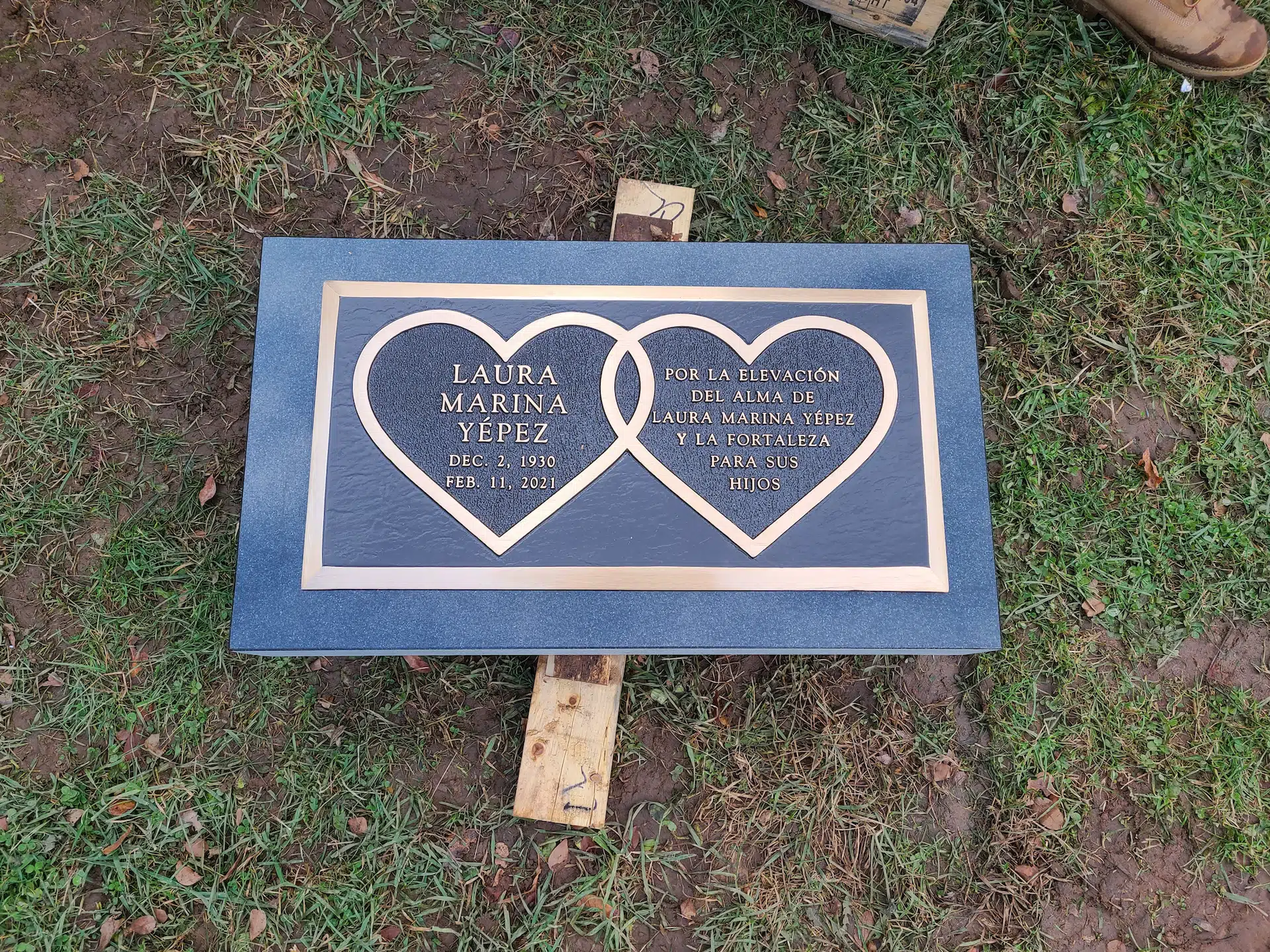 Bronze Cemetery Plaque hand-carved by Cemetery Plaque Shop in NJ — image 5