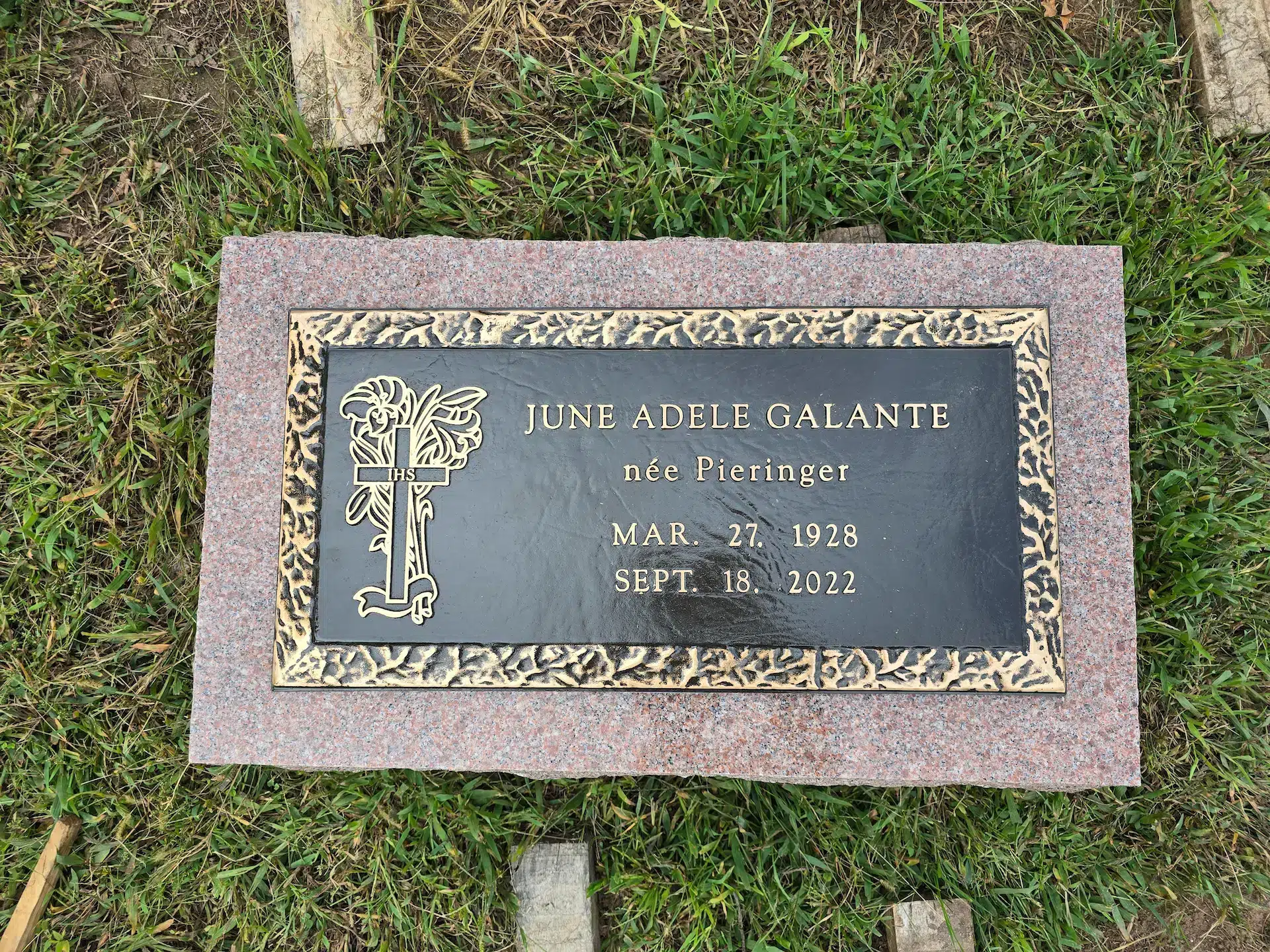 Bronze Cemetery Plaque hand-carved by Cemetery Plaque Shop in NJ — image 4